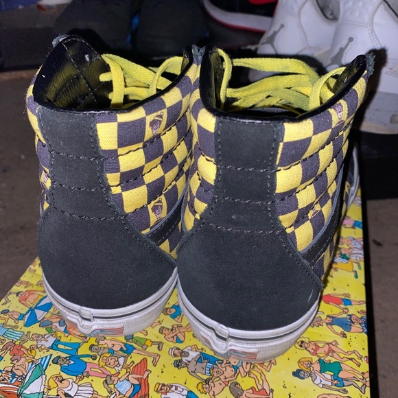 Vans - Picture 4 of 5